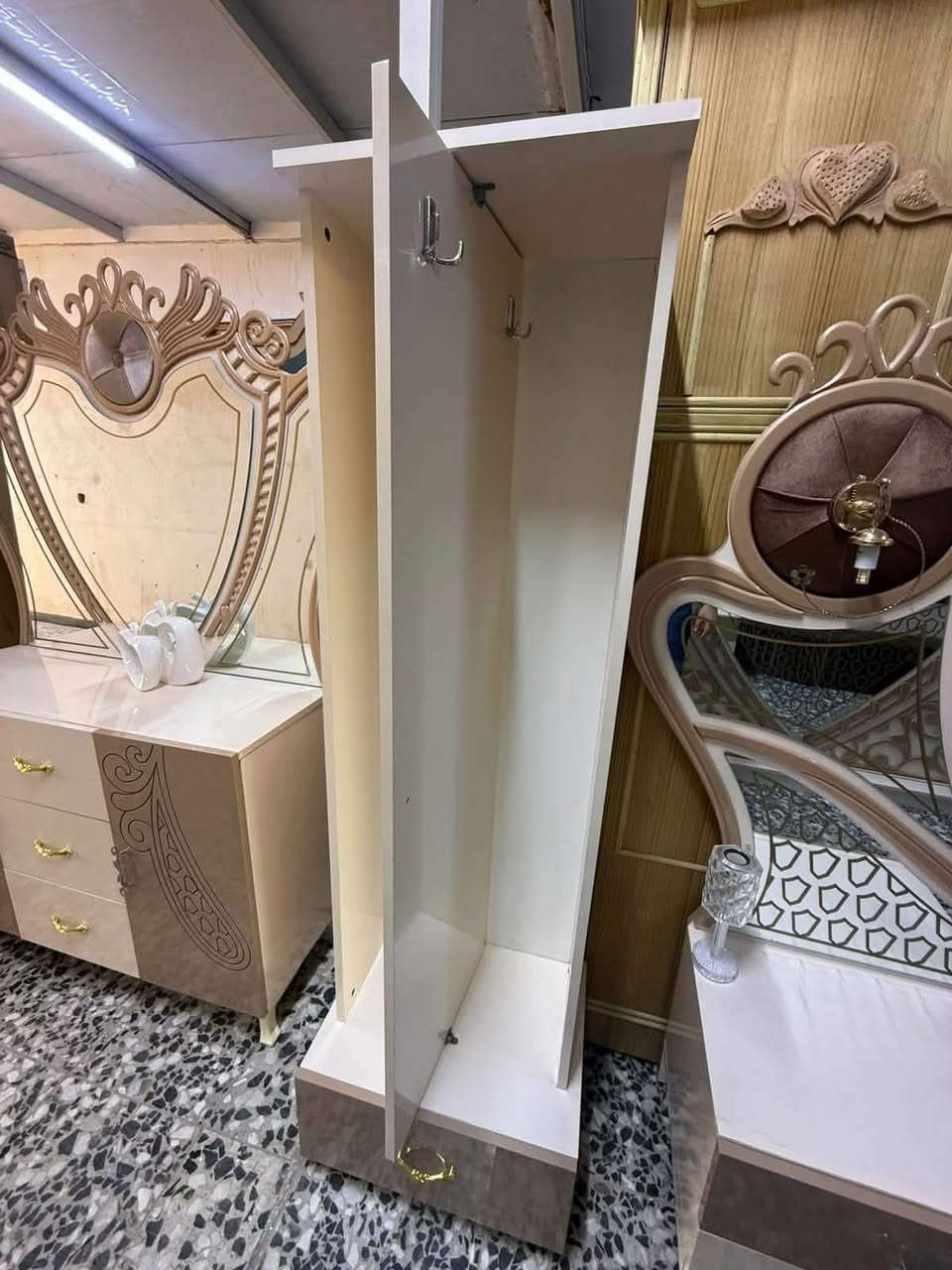 غرفه تركي مستعمل نضافه 85 
نضام سلايت كبير وأبواب صغير 
عدد القطع 9 بيه كنتور طفل اضافي 
السعر 800 قفل قفل


**إذا كنت صاحب هذا الإعلان وتريد حذفه لأي سبب، رجاءا أرسل رسالة إلى الدعم الفني**