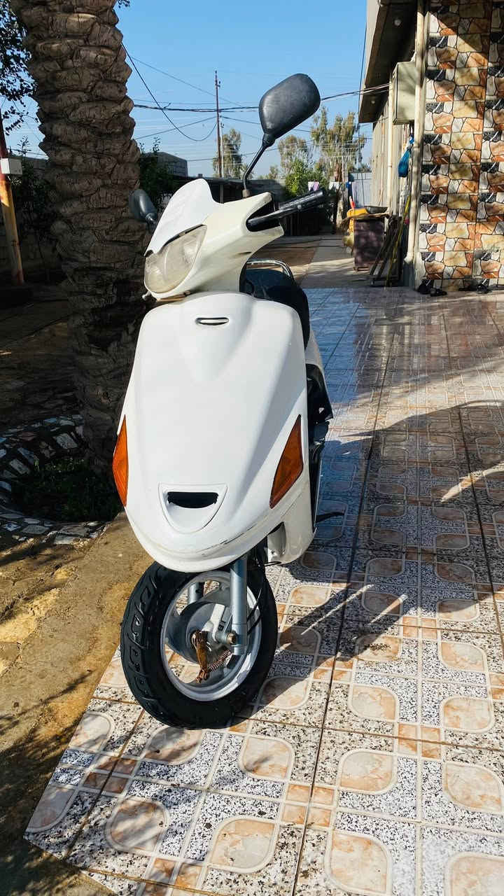 السلام عليكم للبيع فراشة كرستال          دبلات جدد تايرات جدد كهربائيات شغالة لايت عالي ناصي قفل جنطة بريكات السلف شغال بس يحتاجلهة باتري ونواقص بسيطة السعر 300 وبيهة مجال مكاني حلة بداية النيل       للاستفسار ***********
