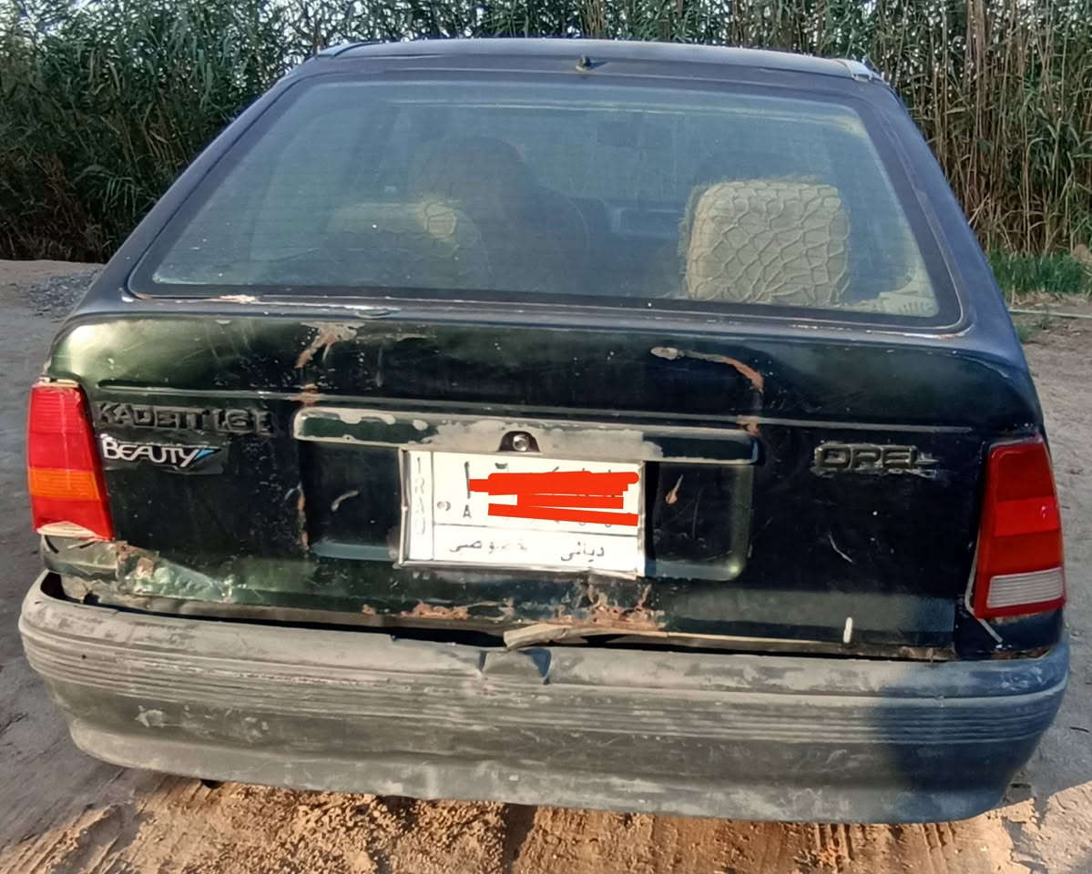 السلام عليكم 
للبيع سيارة اوبل كاديت موديل 1991 رقم ديالى 
المحرك بحالة جيدة الكير بحالة جيدة 
السنوية منتهية ابيعها رقم 
السعر 15 ورقة وبيها مجال بسيط حق الجيه 
السيارة باسمي 
المكان محافظة الديوانية
اللاستفسار على الرقم ***********
