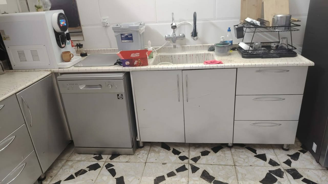 كاونتر Hdf نضافه 95% شغل درجة أولى شراي اتفضل خاص أو اتصل على على الرقم *********** يوجد توصيل محافظات
