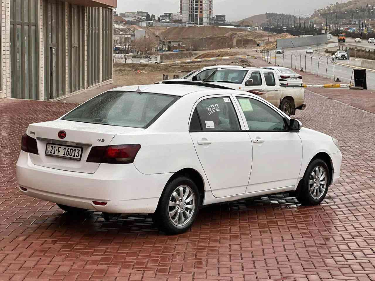 بەناوی خودا 
ژمارەی خاوەنی ***********/سلێمانی
BYD
مۆدێل 2013 گێڕ عادی دوپارچەی بۆیاخە بەبێ ناوگرتن بەبێ ارباگ فول مواسەفاتە بەس گێڕی عادیە 
جلدو بەسمەو سلاید و حاسەو بلاجکتۆر ناوزەرد شاشەو کامێرا 
کارپلەی بۆ بەسراوە تاقمێ تایەیی تازە گێڕو مەکینەو تەبریدو تەقەو ڕەقەو کارابایی بەشەرتە 
سەنەوی تا 2029تازەیە 
سعر قفلی 🔒$53 السليمانية, العراق
