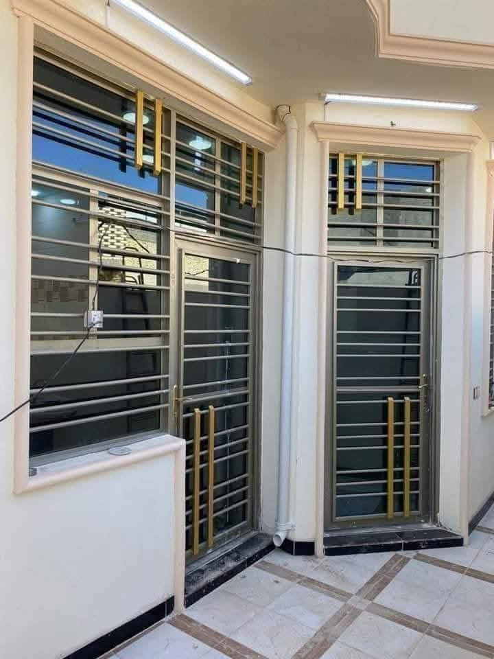 دار للبيع المساحة 100متر بالخط الاول
شغل نضام تركي كلش مرتب👌🏻

100متر  #سند_25اقرار محكمه تنازل بسم المشتري

بسعر 44 مليون #قابل_للتفاوض

غرفة/صاله/مطبخ/صحيات 2/استقبال

كراج كبير/مكشوفه 

ماء/كهرباء/سوق/مدارس/تبليط #عرض_15

#ملاحضه_قرب_100م_للشارع_في_الخط_ألاول

الموقع 🏡 نجف/شارع الصب عمود 317

للتواصل

‏‪***********
