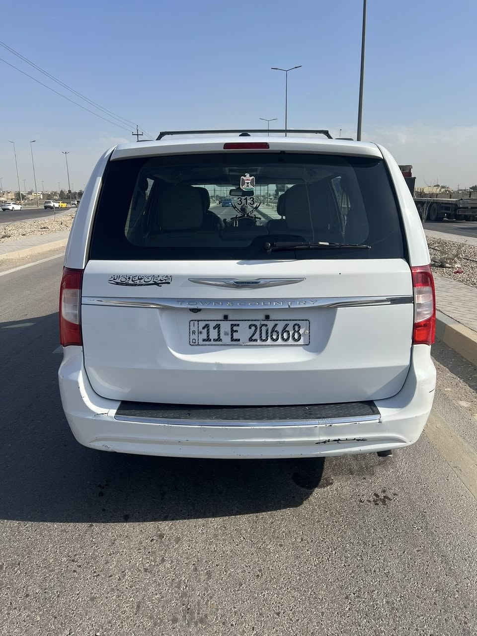 السلام عليكم دوج كرايسلر موديل 2016 بدون حادث كلين ماشية 88 فول مواصفات بيبان كهرباء جنطة كهرباء جام كهرباء سته تشغيل عن بعد كشن جلد العنوان بغداد حي المعلمين الرئاسة السعر (162) بيه مجال تلفون *********** ابو علي
