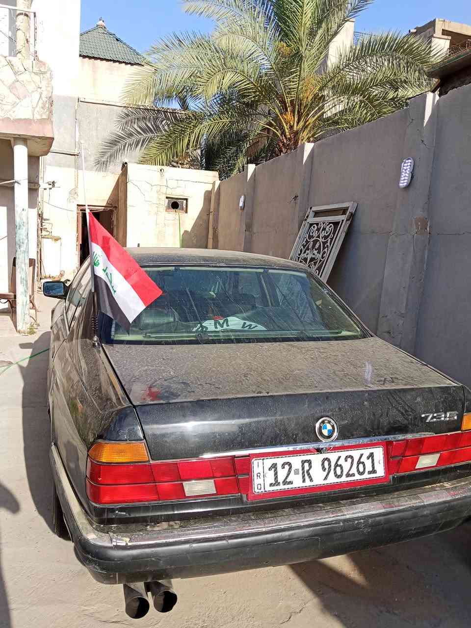 السلام عليكم bmw735 محرك شرط كير (عادي ) موديل 1992
تبريد قطعتين شغال 
كهربائيات شغالهصدر امامي خلفي جديد
طخم تايرات 
ويل كب نجمه بس الويل 350$
غرفتها حلوه 
مصبوغه عام ميتاليك600$ 
سياره متعوب عليها تاريك للبصره سياره شلعه ومعدل 
مختصر الكلام طياره بالكاع السعر 54 وبيها مجال 
*********** *********** مكاني موصل الايسر
