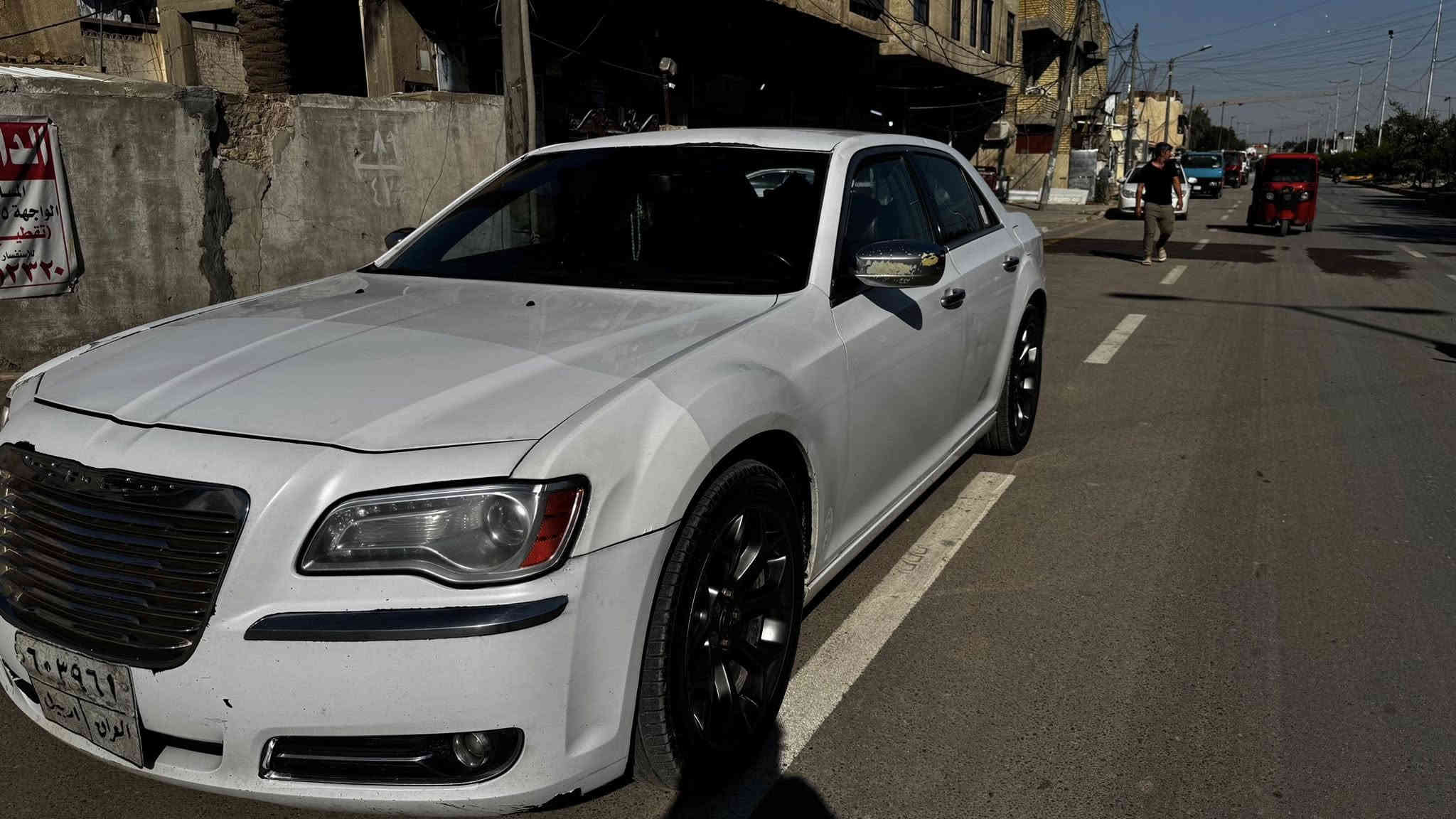 السلام عليكم 
اوباما موديل 2012 للبيع 
السياره جاهزه على اخر حبايه 
رقم اربيل تحويل ثاني يوم
السياره بدون ضرر بدون صبغ ولا حته فتح 
كلين عدا الدعاميات 
السياره 5 مواصفات 
كير ماوس 
شاشه كبيره 
داخل صاج
كشنات كهربائي جلد
كشنات هيتر
كير كفاله 
محرك كفاله 
منضومه التبريد جديده 
صدر امامي جديد 
صدر خلفي عربانه 21 جديد 
تخم ويل اصلي مال 2023 
تخم تاير قبل يومين شديته 
مكان السياره بغداد الحريه 
بيها طخه بسيطه بالباب الصدر  من جوه واضحه بالصور
السعر 180 وبيها مجال وتجي تشوفها وبالخير عليك 

***********
