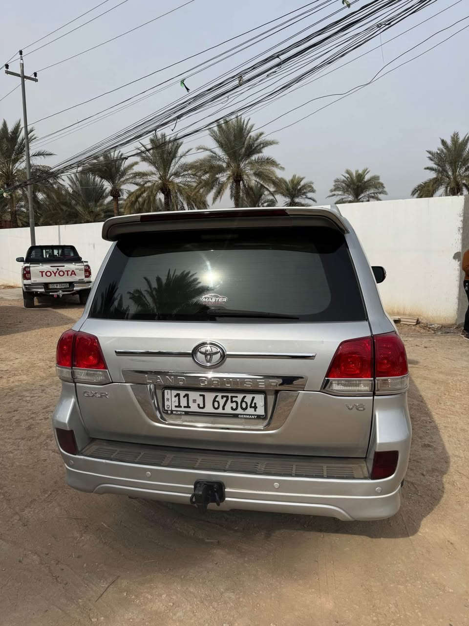 السلام عليكم 
لاندكروز 2010 جاهزه من كلشي على وضع البلاد كير مكينه مامفتوحات حداديه تخم تاير جاهزه من كلشي ماشيه 170 رقم بغداد باسمي تحويل مباشر بيها صبغ بسيط بدون ضربه اثر شخوط والسونار موجود بلمنشور السعر 270 وبيها مجال بسيط عنواني بابل الحله للاستفسار *********** حلة, بابل
