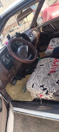 كرون مديل 1991 سايره مكفوله من لكص ولعيب شريع وضربه ولصبغ سياره جاهزه ...