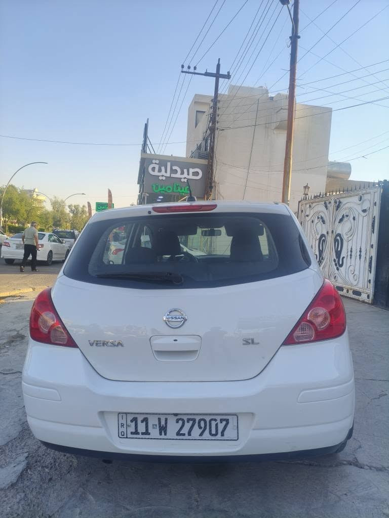 فيرسا SL فول

موديل ٢٠٠٧

ماشي ١٢٠

مواصفات
كير اوتوماتيك
سلايت 
بصمة بلادي
تحديد سرعة
مرايا كاربابي
تحكمات استيرن
شاشة كامرة 

سنوية بسمي مشروع وطني 
لحد ٢٠٢٨

كير محرك شرط لانقص لابخار 
صبغ بنيد كم مكانت صبغ بيها سونر
ااربع طايرات جديد صدر جديد 
مابي اي مصرف جاهزة
*********** كركوك, العراق
