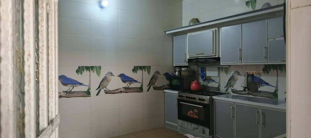 دار لبيع طابو صرف  طابقين مساحه 200 مكان حله شارع  قرب شارع 100 الافتسار عله رقم ***********
