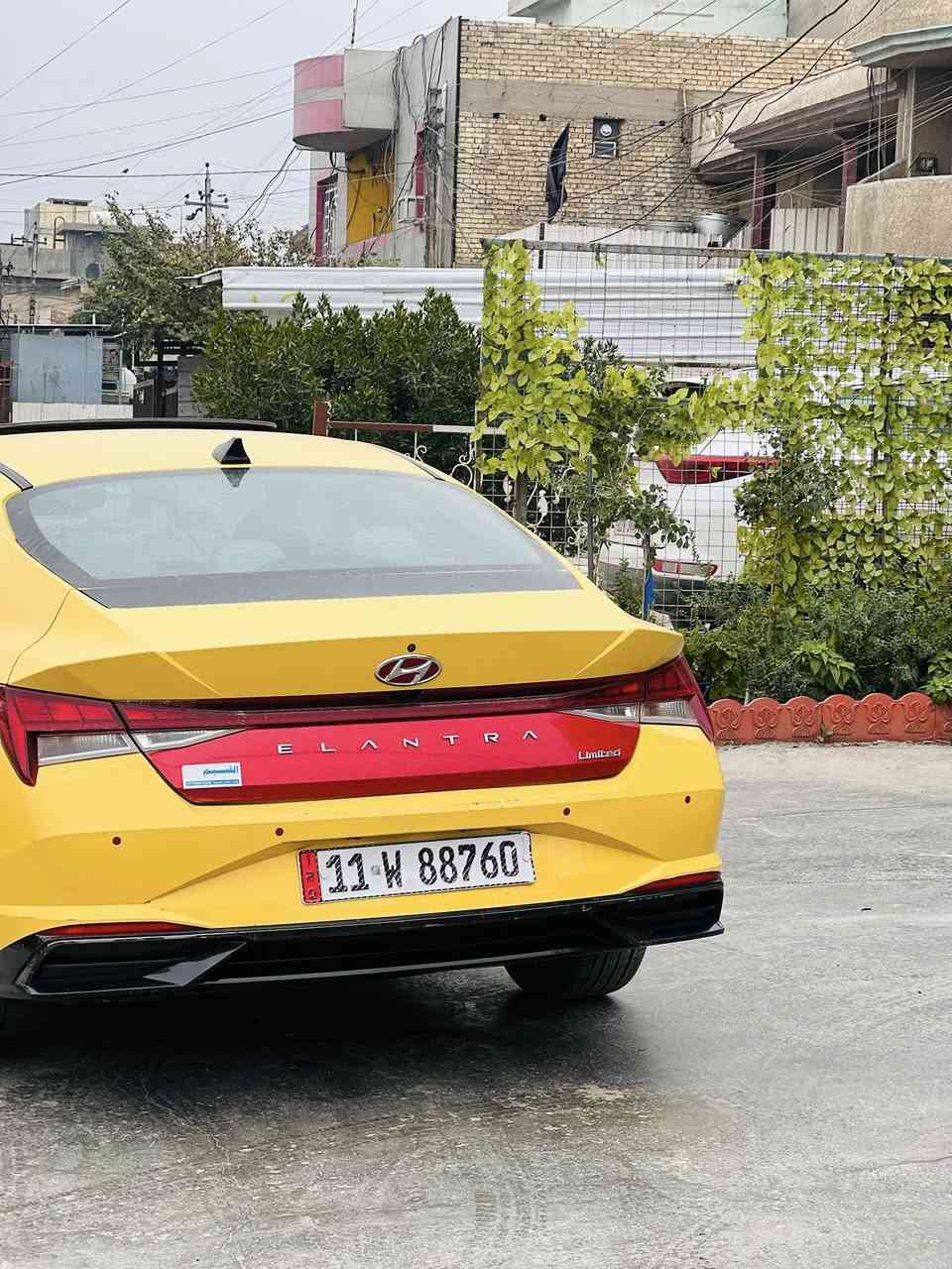 السلام عليكم شباب عندي لنترا موديل 2022 السياره لمتدد 1 علا 1  مكينه ٢٠٠٠ دوش سياره كير ومكينه عل بلاد ما مفتوحات تبريد ثلج صور الحادث موجوده بل منشور وبيهه طخه بجاملغ  الخلفي موجود  علا وضعهه ما مصلحه مكان السياره بغداد الزعفرانيه  للتصال ***********
