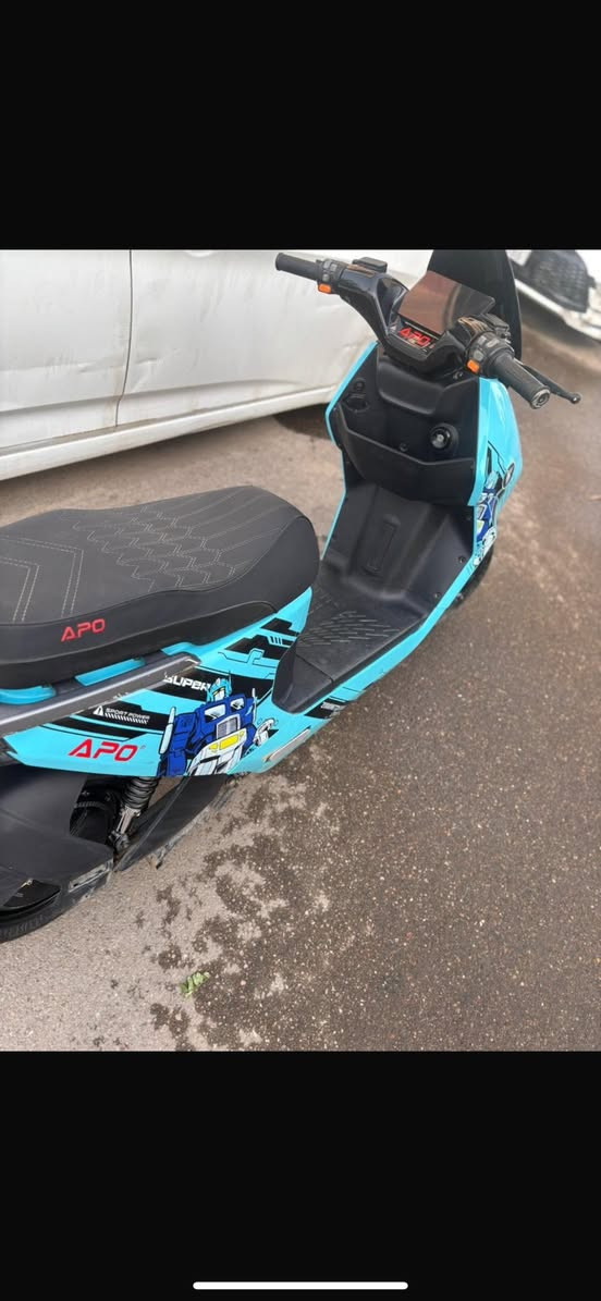 السلام عليكم دراجه سوبر Apo مديل 2024 ملف 2000 بطاريه ليثيوم 30V سرعتها 85حقيق زنون عالي ناصي رماش بيها 3نمر الثالثه سوبرت شلعه قويه اتمشي من70 الى 75 كيلو متر بشحنه الوحده ***********
