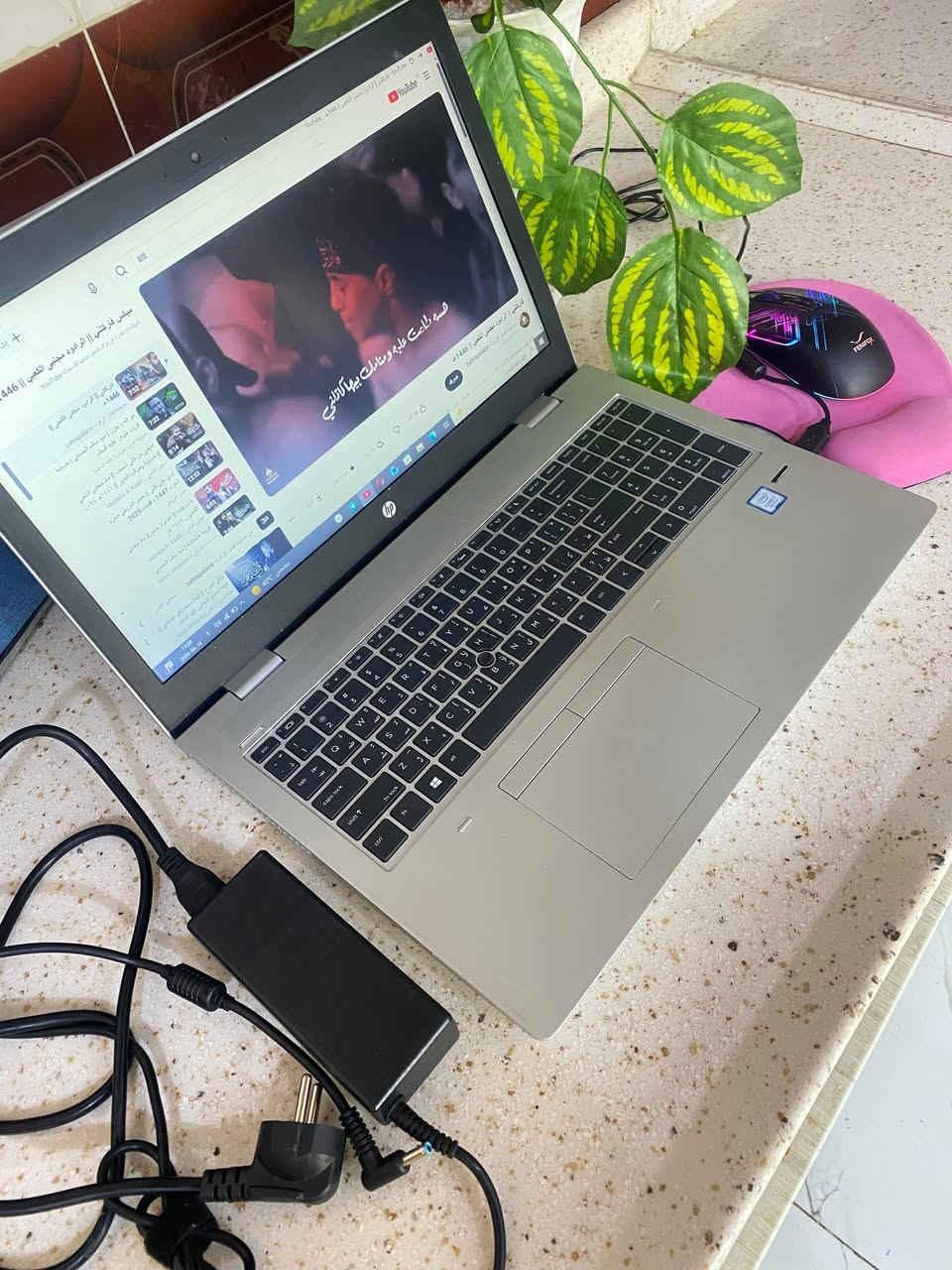 لا بتوب للبيع السعر 350 البصره ***********
