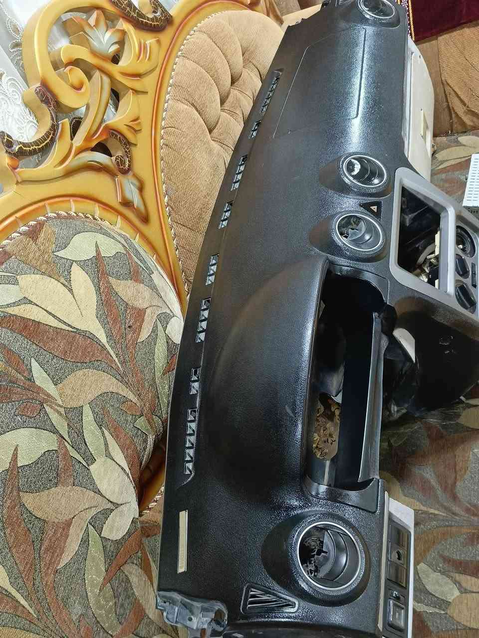 يالله سلام عليكم دشبول ck للبيع نضيف او هاي الصور كدامكم نضيف مكاني ديالئ الغالبيه باقي تفاصيل خاص او اتصل عل رقمم عيني ‏‪***********‬‏
