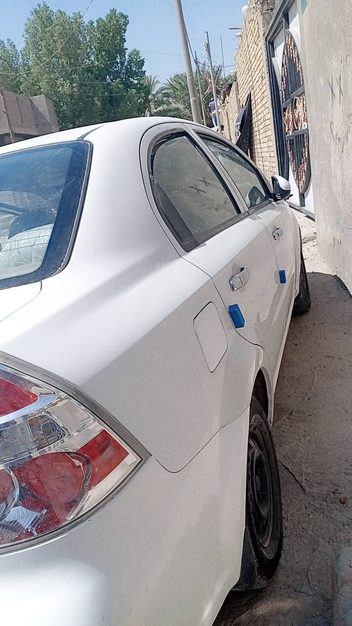 أفيو 2010 خليجي محرك مفتوح السيارة  بأسمي كفالة بيها جاملغ بارد وشوية صبغ رقم انكليزي داخلة هزة قبل 6 اشهر مكانها شامية *********** سعر 75 بيها مجال قليل
