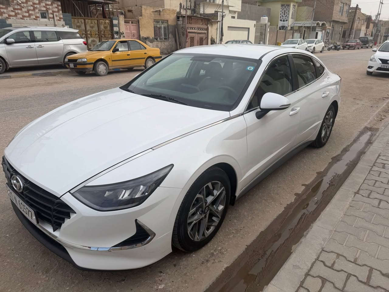 سوناتا 2020 خليجي كفاله عامه لا صبغ ولا تبديل ولا بارد عدا مكانين كارت شوف العين 
سياره جديده كلش گير مكينه تبريد كله شرط ماشيه 71 الف
السعر 165 وبيها مجال قليل
للاستفسار الاتصال 
*********** Singapore
