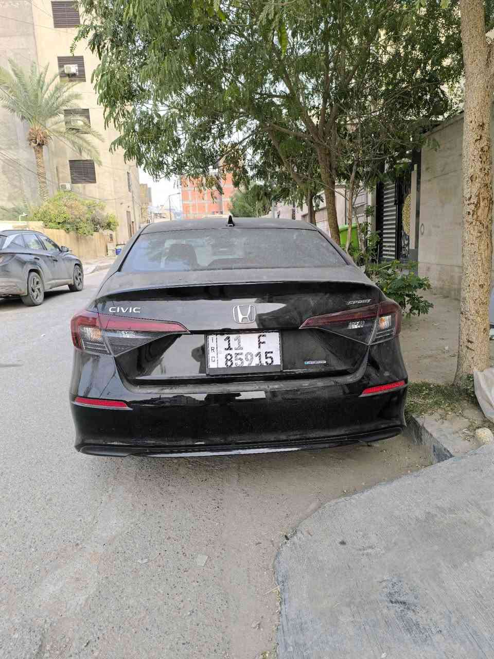 السلام عليكم
هوندا سيفيدا 2025 هايبرد  للبيع 
لون اسود محرك 2000 سي سي 
فئة سبورت حادثها موجود بالصور 
الي نشرتها صاير ليها ست قطع صبغ 
السيارة لا لغد ولا شاصي طاك بيها ايرباك دركة وبردة الصفحة اليمنه 
ماشية 22 الف 
السعر ب148 ورقة وبيها مجال بسيط 
الرقم ***********
