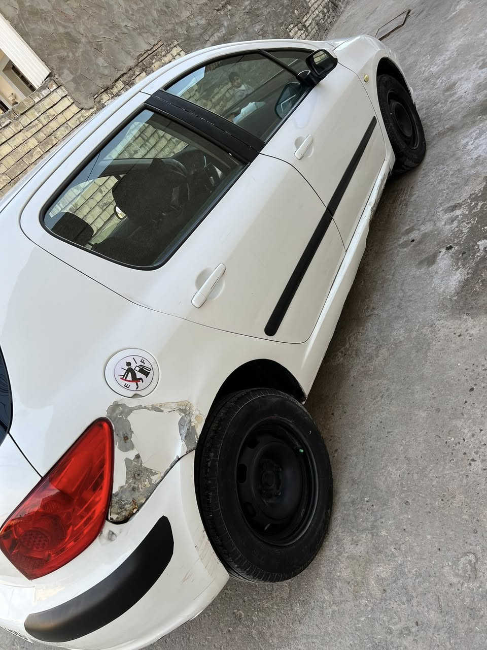 بيجو 2006 فرنسي كير اوتماتيك 
رقم دولي جديد تحويل مباشر
بيها صبغ جاملغ خلفي وصندوك 

المكان بغداد

السعر. 52 

0770421866-***********
