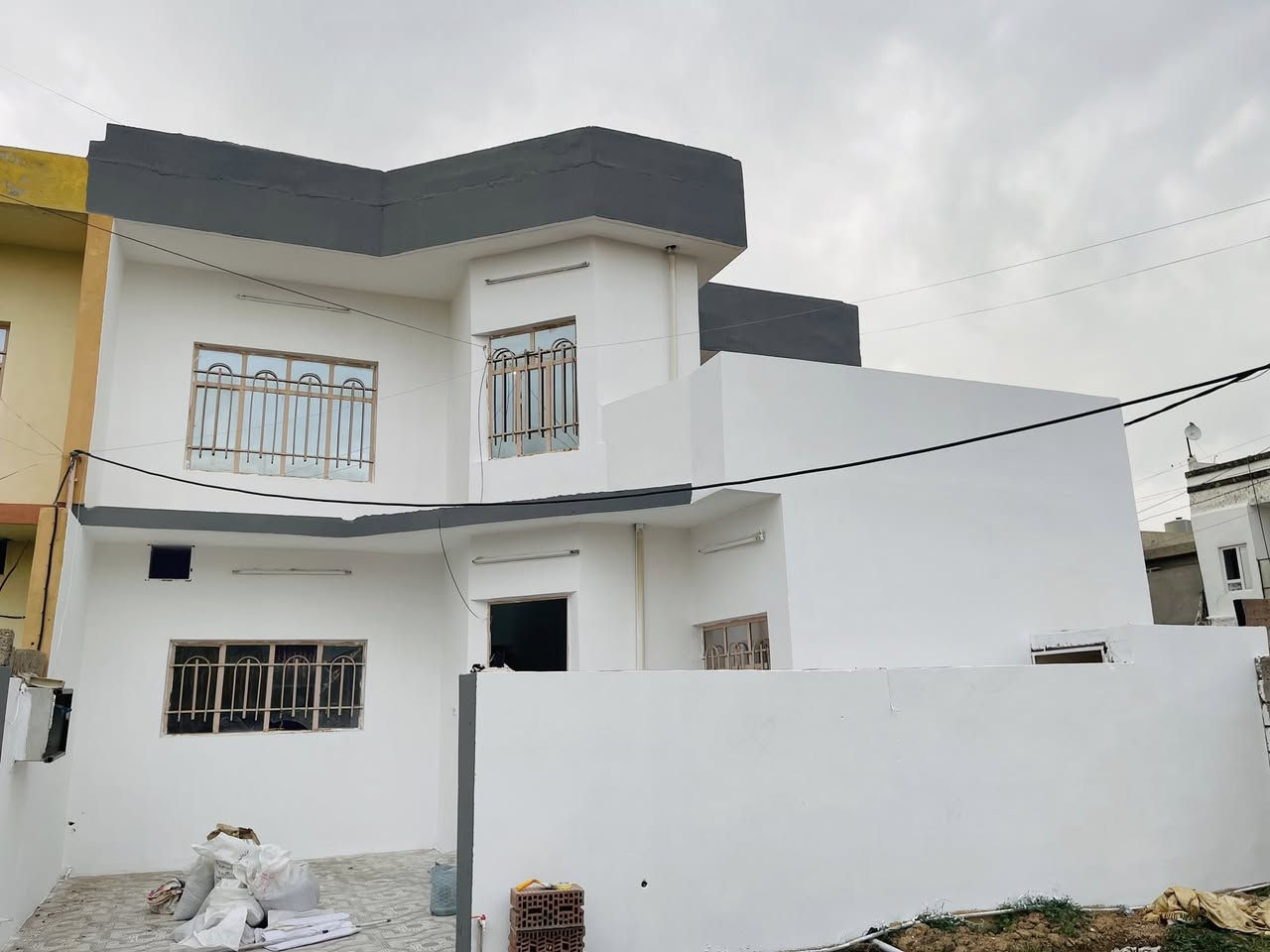 صباغ متفرغ 
بسعر مناسب 
***********
