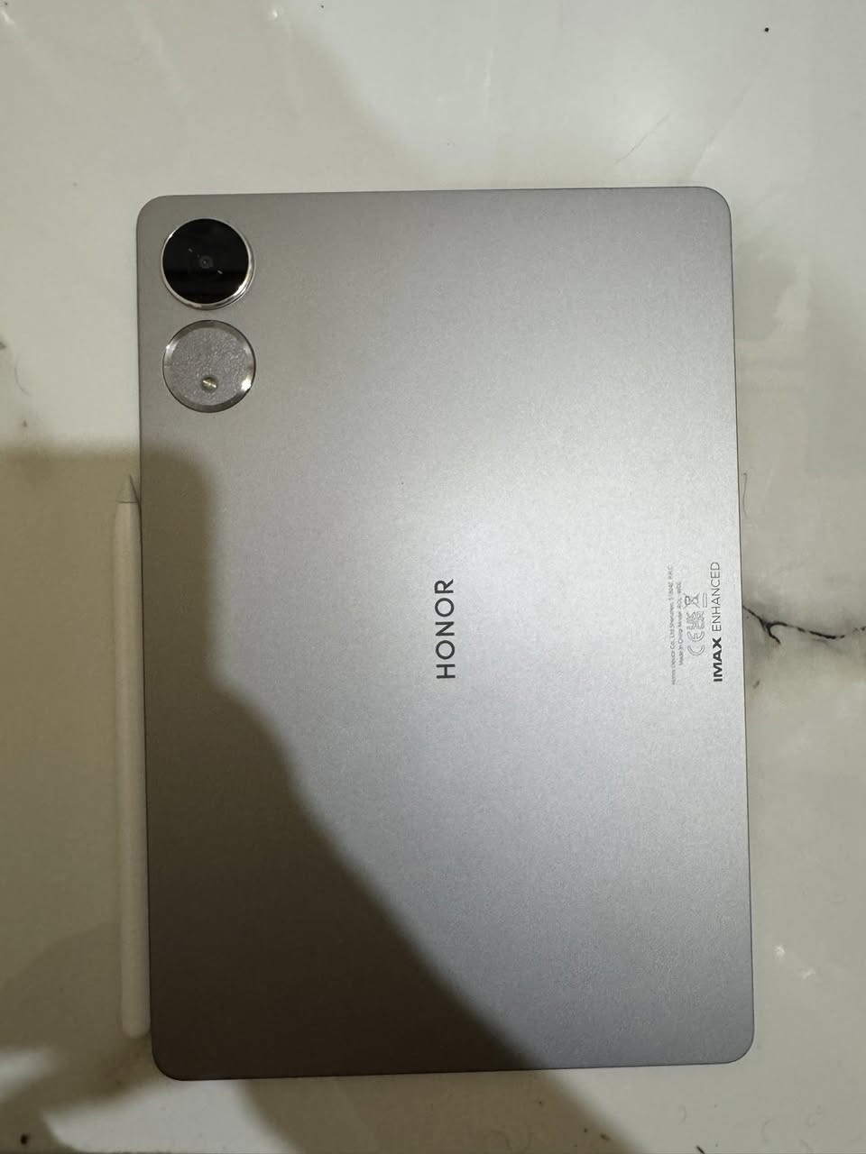 Honor pad v9
السلام عليكم
جهاز honor pad v9 للبيع 
استخدام خفيف شهرين فقط نظافة 100% 

رام 12 كيكا
ذاكرة 256 كيكا
بطارية 10 الاف ملي امبير
مع كفر والقلم الخاص بيه

السعر 565 الف 
للتواصل فقط واتساب 
***********
