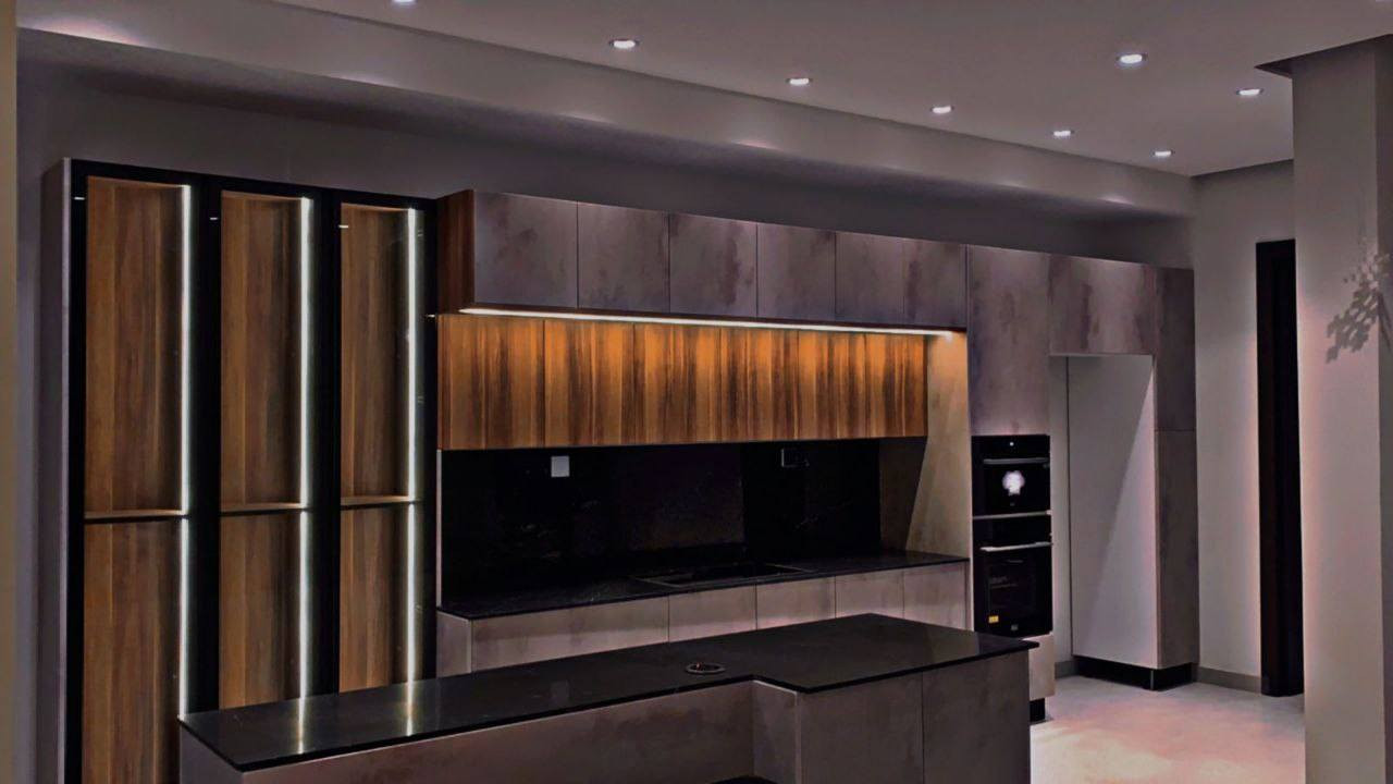 السلام عليكم نجاره عامة للديكورات والمطابخ التركي والايطالي ومتفرغ للعمل وهذه شغلي للتواصل رقمي ***********
