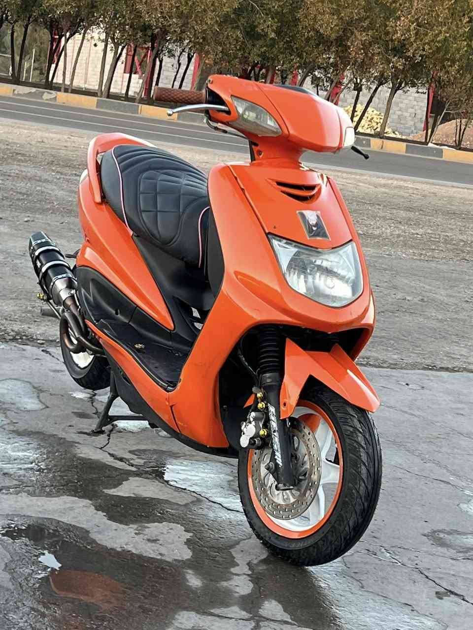 السلام عليكم
سكنز نثيه للبيع مزوده مكينه بلاديه دراجه نكره بكل وقت ما بيه اي نقص سعره ٧٠٠ مكاني بابل قرب سيطره للاثار رقمي ***********
