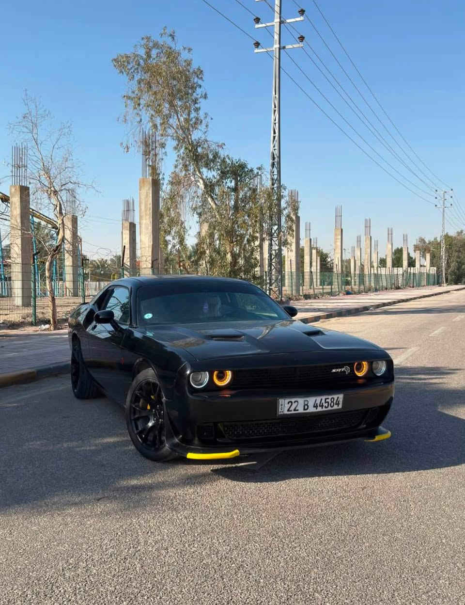 سلام عليكم
جالنجر SXT مويل 15 لون اسود 🖤فول مواصفات ما عده الفتحه 
..سياره جاهزه بمعنى الكلمه سياره نضيفه وما ناقصه شي محرك وكير كفاله ول سياره جاهزه من كلشي ما بيها اي نقص ول سياره كاعده وشرط متصرف عليه ربع دينار بس دهن وبانزين ..حادث السياره من امريكا فقط القطع الاماميه ضربتها بجم وبيه عفسه بسطيه اباب لسايق 
…مكاني نجف 
…رقمي ***********ما متواجد  عل فيس فقط واتساب وعل خط 
…سعر 160$وبيها مجال لشراي

