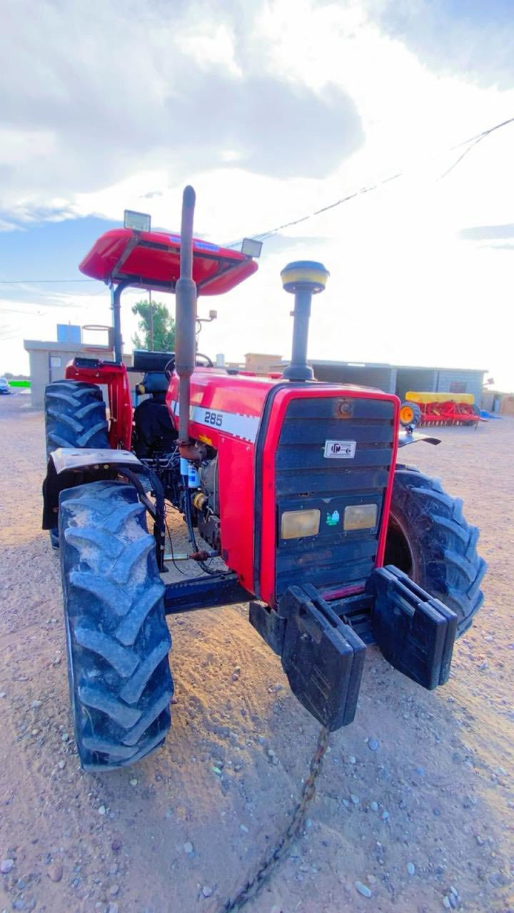 السلام عليكم للبيع تركتر فوركسن يراني موديل 2021 رقم سليمانيه شرط التحويل باقي التفاصيل اتصل وتدلل***********
