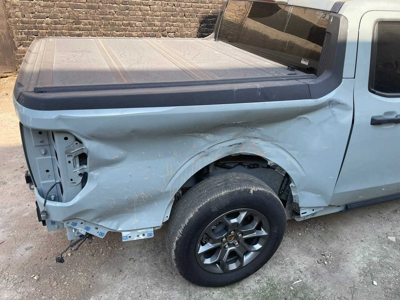 فورد مافرك 2024
لون سمنتي 
مواصفات XLT 
محرك 2500 هايبرد و بانزين  
سياره جديده 
حادثه فقط الجاملغ الخلفي 90%يرجع بارد
 بدون دواخل مكفوله يعني بجم كبس على وضع الشركه 
السعر 177 و بيها مجال بسيط 
للاتصال متوفر وتساب
 ***********
🚨الفلوجة
