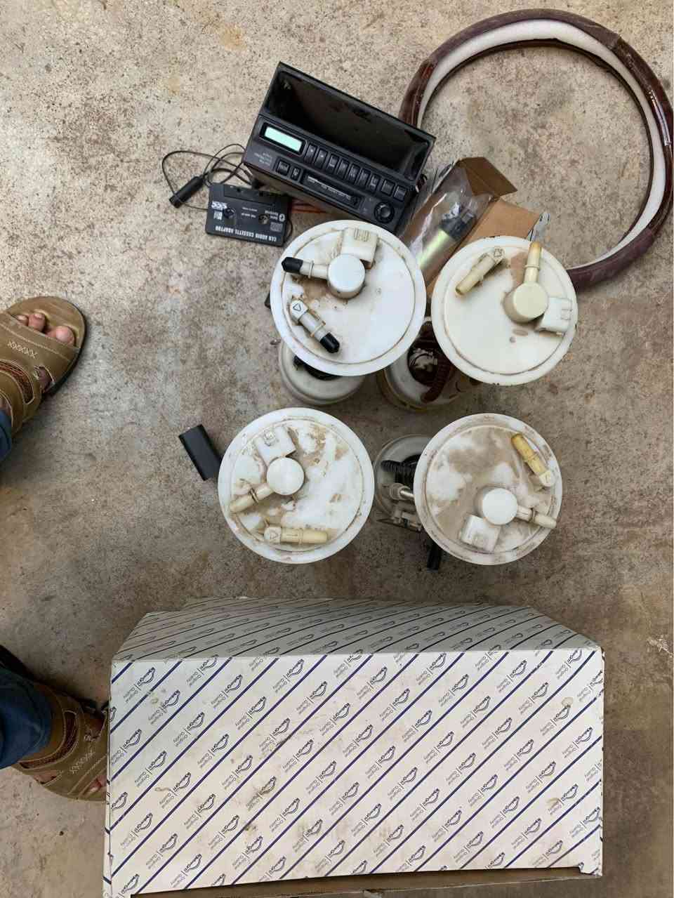 ئەم ئەشیایانە بۆ فرۆشتن بۆ نیسان نافارا دەبێ 
٦ قاعیدەی فیتپەم 
٢ فیتپەمپی تازە بەکار نەهاتوە 
تەجیلی بیلادی 
لەگەڵ ئەو کیفی سوکانە 
هەمووی پێکەوە دەفرۆشم 
لە سلێمانیم 
ژ.م : *********** السليمانية, العراق
