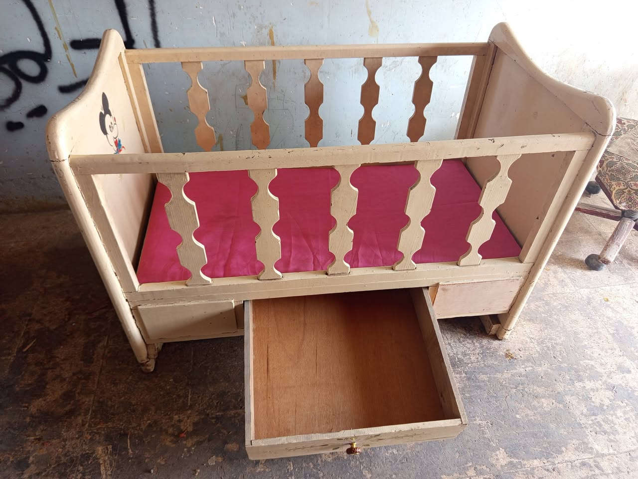 تخوت طفل عدد ٢ شرط النظافه شغل ثقيل حيل 
سعر الواحد ٤٥ الف
رفاعي يم طرشي الشفاء ***********
