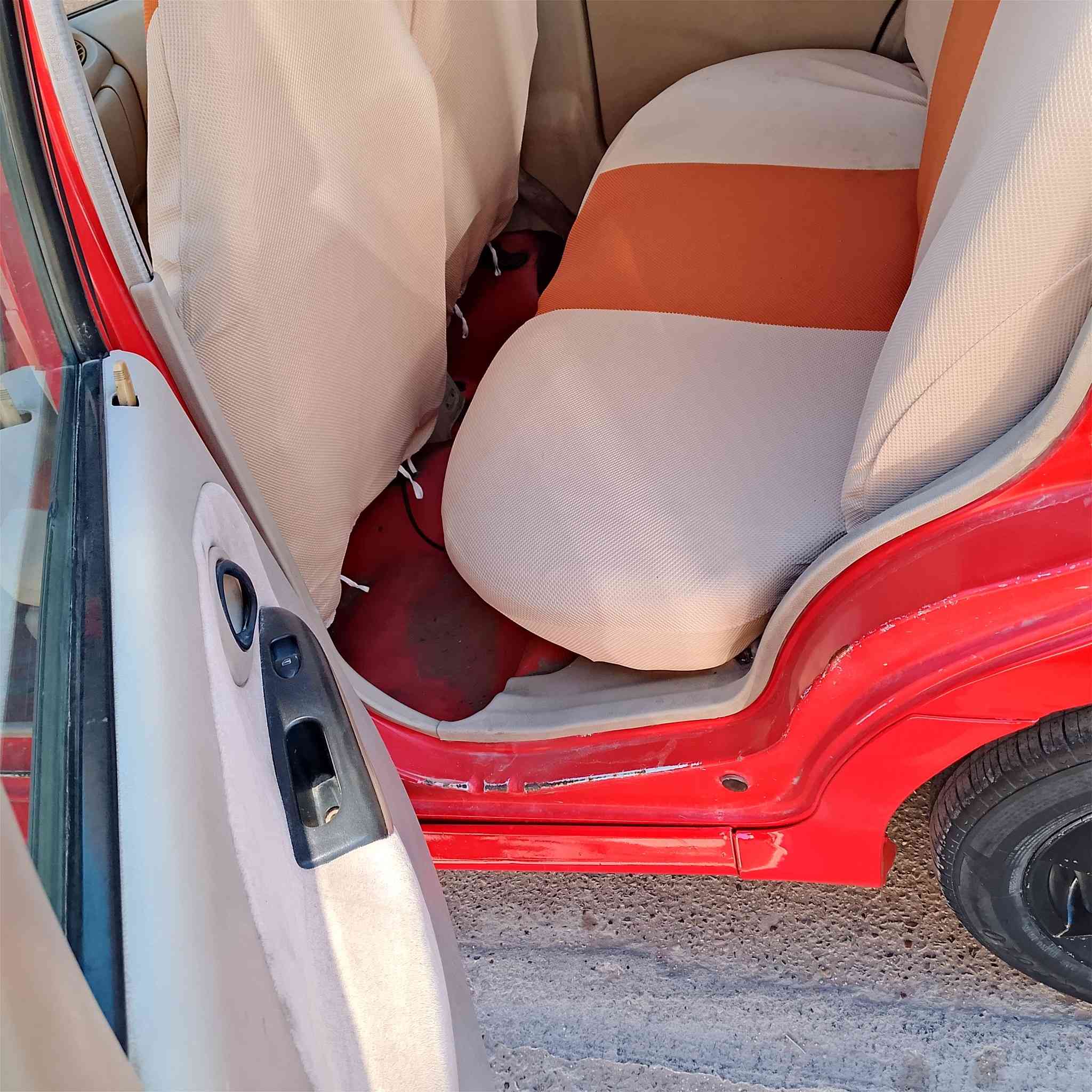 كيو كيو موديل 2012 رقم بغداد دولي بسمي تحويل ثاني يوم مكينه كير كله نضيف كير خمس نمر  اوتو بيها تلاث قطع صبغ بدون داخل سعرها 25 وبيها شي بصيط عنوانها بغداد حي الجهاد ***********
