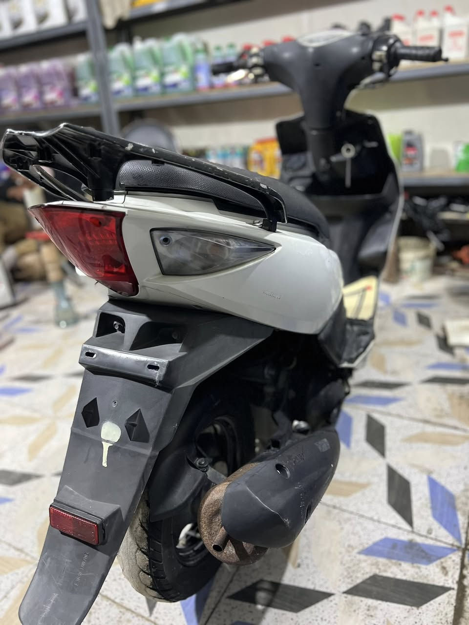 ماكس مضلع دراجه بعدهي ؏ وضع البلاد  كلشي شغال بـيَـهـ سلف دراجه نوزل اشيار كهربائيات كله شغاله سعره 725 بـيَـهـ مجال للشراي مكاني ناصريه غراف + رقم موبايلي ***********
