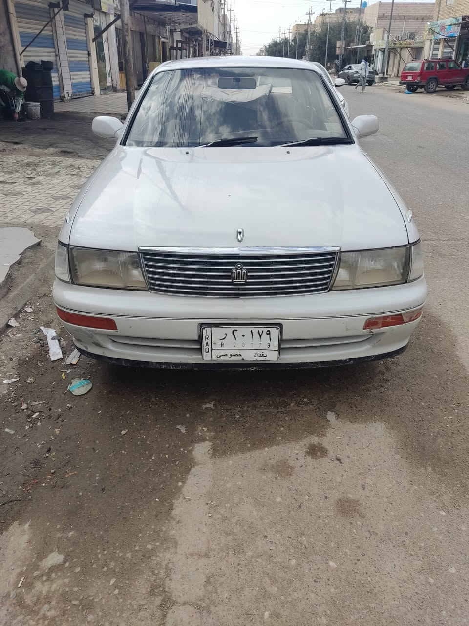 كراون بطه البيع مديل 92 سياره جديده رقم بغداد عنواني ناصرية مركز *********** وراوس بيكم نيفاره فقط
