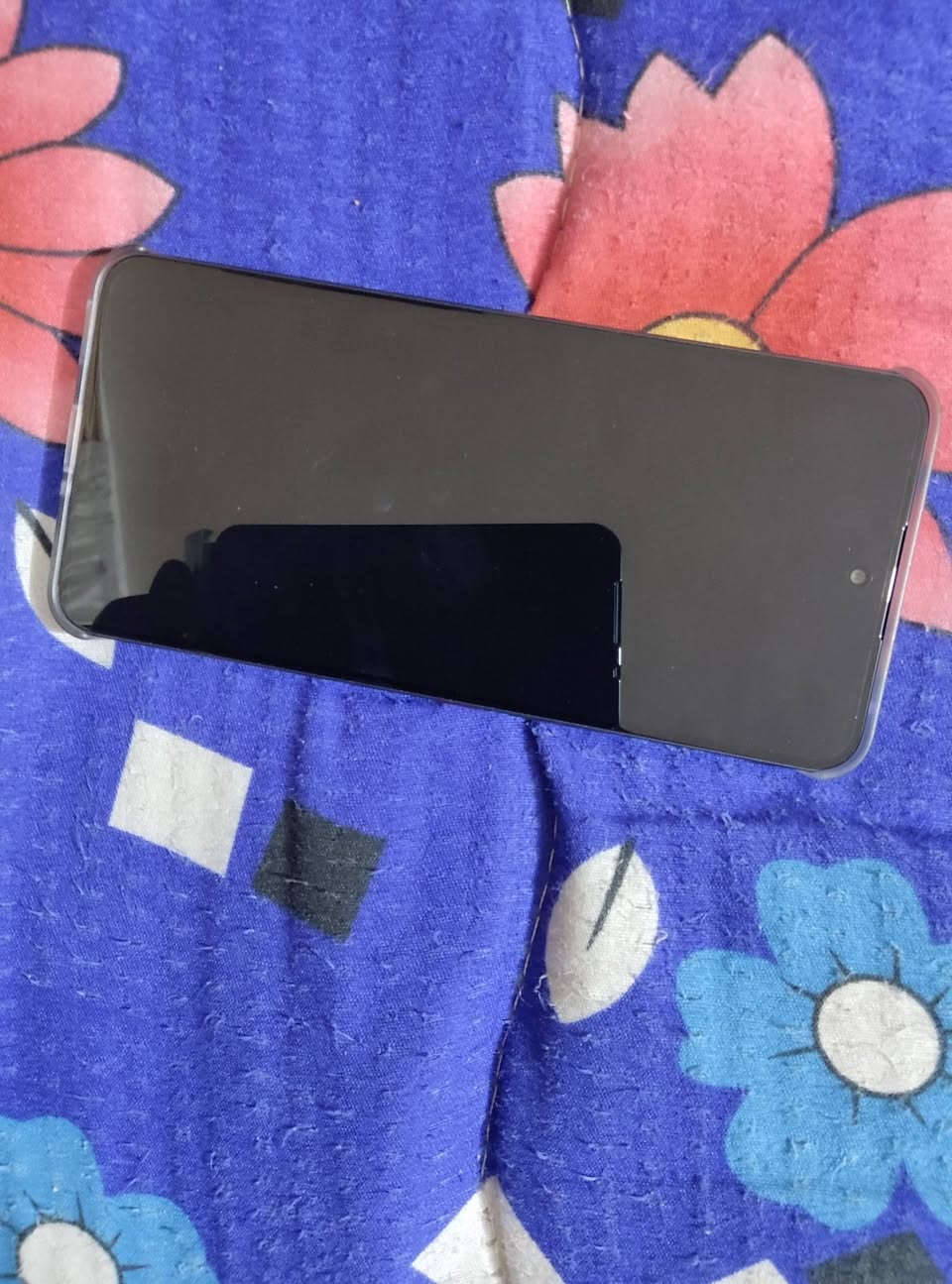 نوبيا نيو 3gt ذاكره 256 الجهاز صار اسبوعين من أخذته الجاهز زلغ مابي كامل ملحقاته السعر 290 وبي مجال
توصيل موجود الرقم ***********
