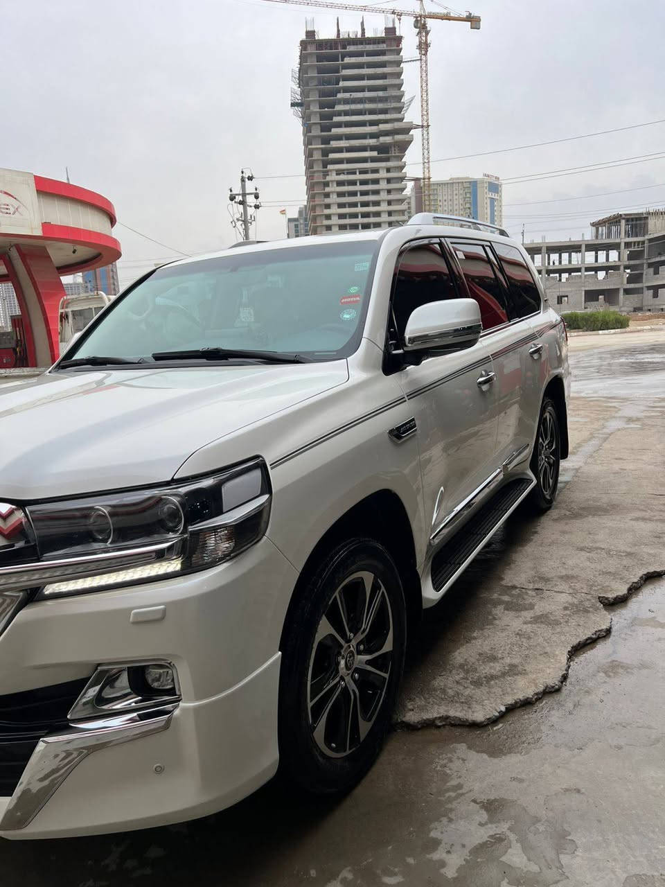 لاند كروسيةر ٢٠٢١ وةنةوشة V8
GXR GRAND touring 
جيهان دةرجة يةك 
87000 km 
V8 بستن 
هةموو بةشةرت 
تةنها دوسةي سةكن سبوغة

*********** واتس اب أربيل, العراق
