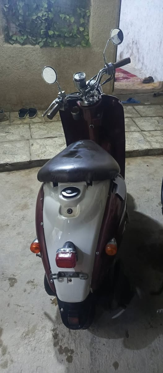 سلام عليكم شباب هاي دراجه كلاسك اللبيع جديد السعر 250 وبيهه مجال *********** مكان مدينه الصدر
