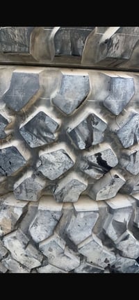 بو فروشتني تايى باجر و jcb و شوفل    07703407046 لبيع جميع الاطارات شف...