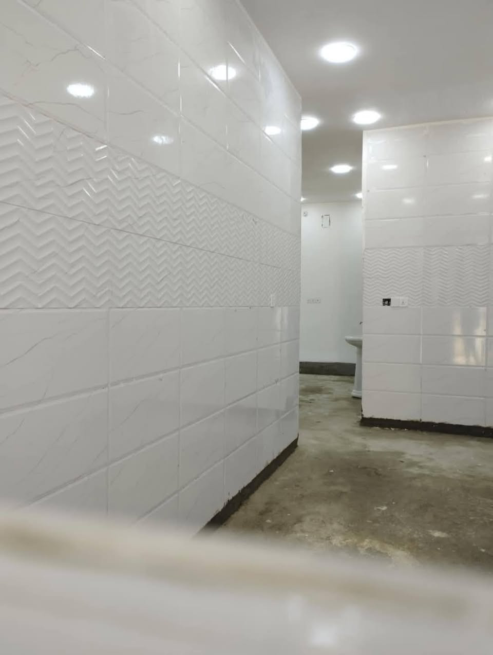 السلام عليكم دار للبيع مساحه 125متر بناء حديث بناء طابوق الأساس رفت طابو زراعي سند  25هوررجب خلف مدرسه المعينيه بشارع الروضه خدمات ماء كهرباء شارع تبليط مدارس مستوصف سوك روضه كلها قريبه للاستفسارالاتصال بصاحب الدار ***********السعر 75ويرهم قسط
