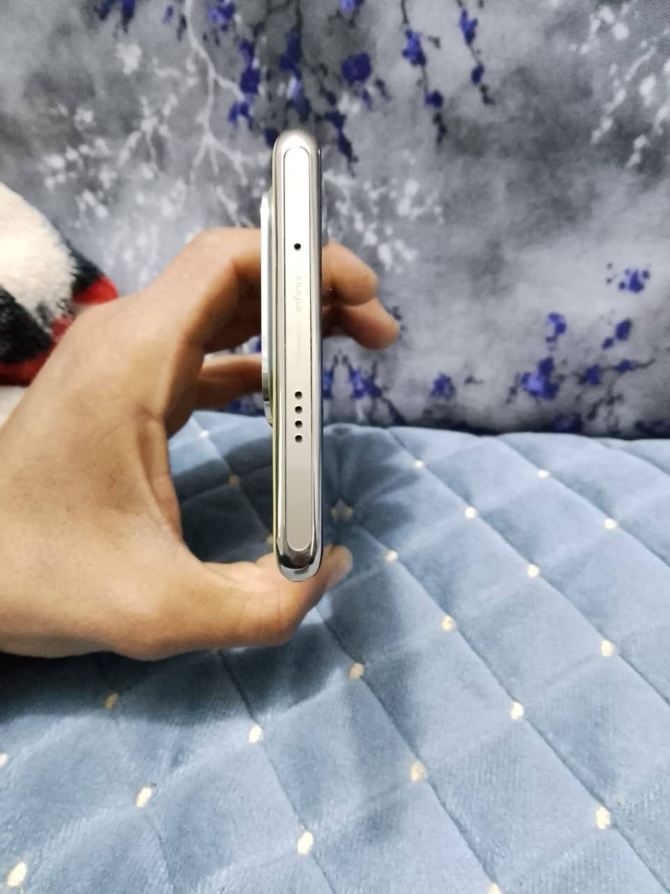 انفنكس زيرو 30 - دبل سيم - 256/8 كيكابايت. 

للبيع او مراوس ب ايباد بكاني بغداد البلديات


**إذا كنت صاحب هذا الإعلان وتريد حذفه لأي سبب، رجاءا أرسل رسالة إلى الدعم الفني**