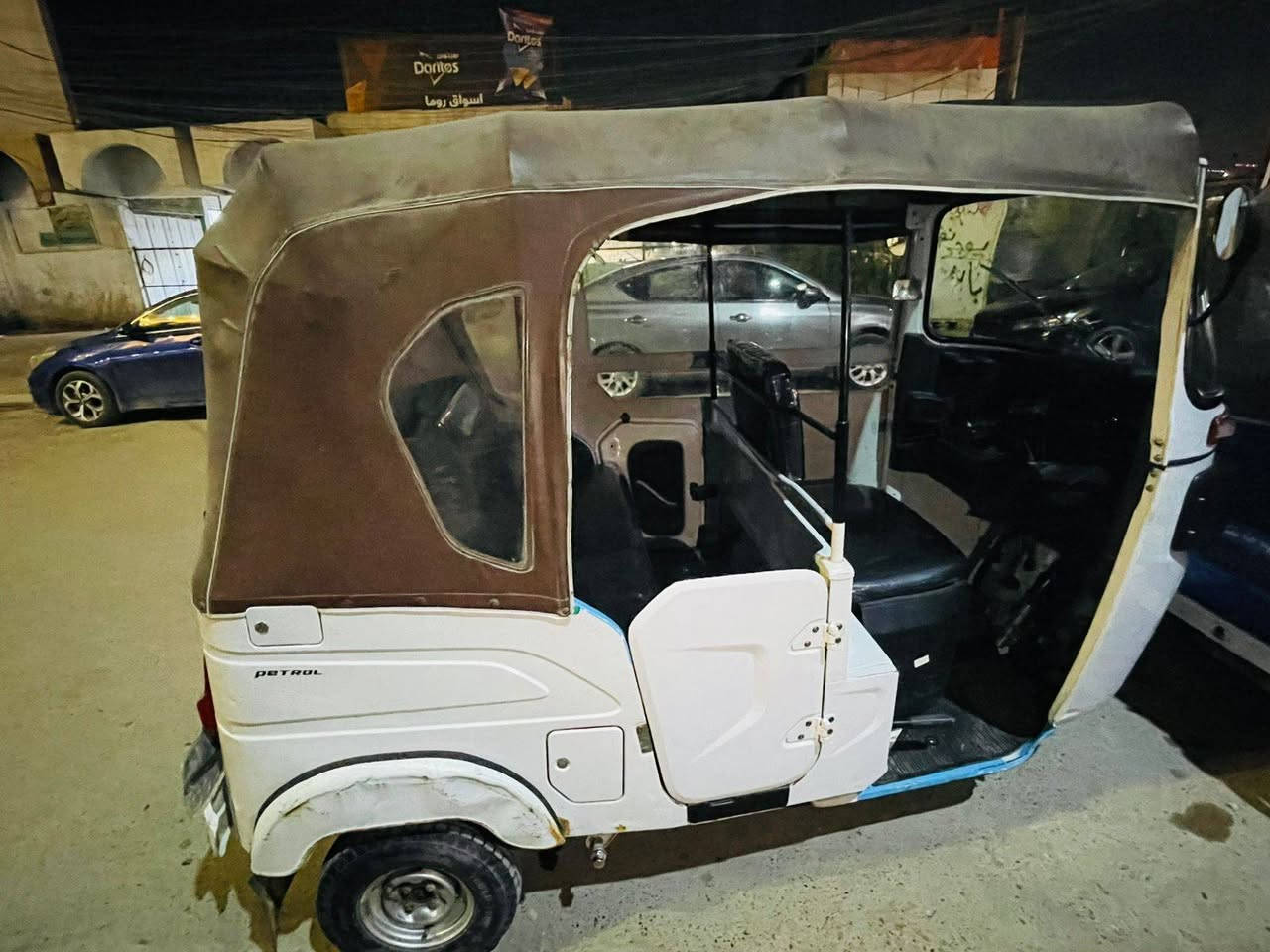 السلام عليكم تكتك للبيع موديل 2022 شهر 11 مكفولة بيهة طخات بسيطة لا حار ولا بارد جاكوج واحد مطاخهة 
رايدهة ب8 مليون و800 وبيهة مجال كلشي موضح بالصور و الفيديو خابر ودلل هذا رقمي ***********
رجائا أقرأ المنشور وشوف الصور و الفيديو وخابر ودلل
