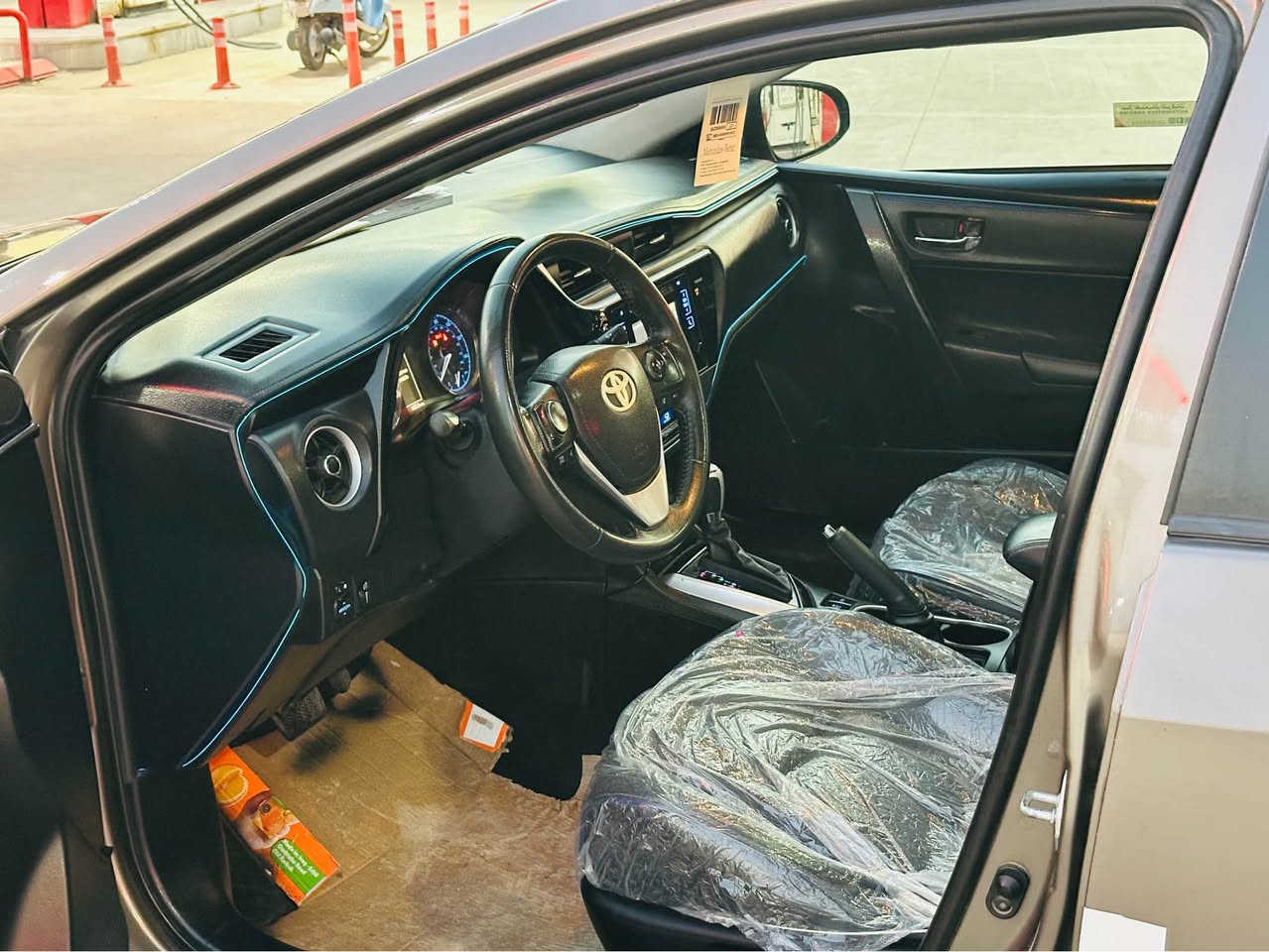 كرولا موديل 2017 مواصفات Se كشن جلد ويل ١٧ تحكم كير رياضي تحكم ژينكه سنوية هزة رقم كلها 2030 سيارة بيها بونيت و جاملغ شبر  دواخل بي طرف سايق باقي مكفول كفالة من صبغ و تعديل و شخط گير محرك شرط صدرها جديد ٤ طايرات جديد سعرها 133 بي مجال بسيط عنواني كركوك ايسكان 
اسيا   :    ***********
كورك : *********** كركوك, العراق
