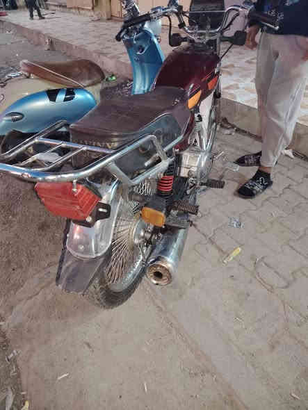 السلام عليكم درجه لبيع موديل ٢٣محرك ما مفتوحه شرط سعر ٤٢٥وبي مجال لشري ***********
