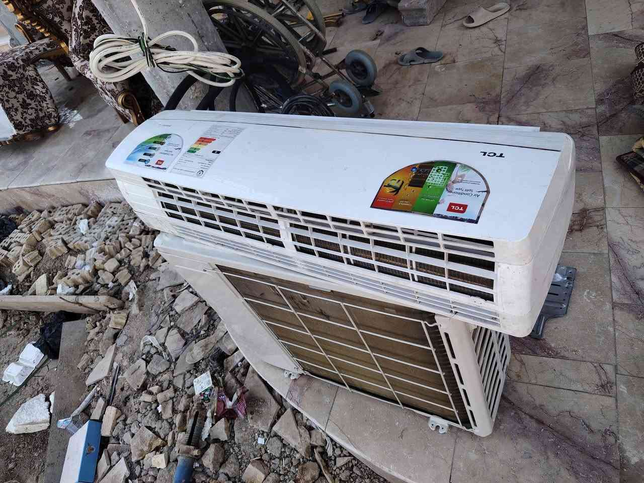 سبلت 2 طن للبيع عطلان ماعرف عطله بيع كومه حديد السعر 220 وبي مجال قليله حك الجيه مكاني كربلاء هذا رقمي ***********
