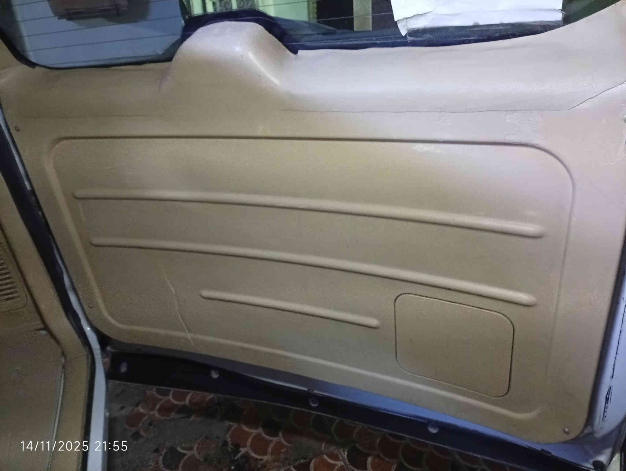 تيكو 2012 شكل 2013
محرك 1800 كير كهربائي سيارة مكفولة ما عدة صبغ بالجاملغ الايمن فقط السيارة نضيفة جداً شلعة معدل سيارة كشر نضيف ونصبتها حلوة تبريد ثلج رقمها بغداد دولي وبيها هزة 
سعرها 61 بي مجال بسيط
*********** واتساب 
مكاني بغداد حي العامل
