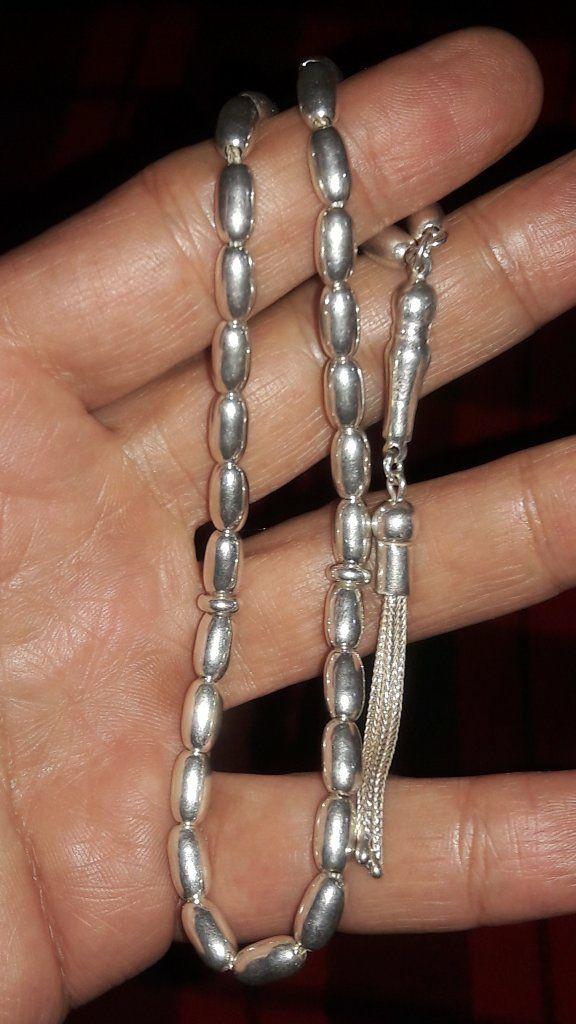 مسبحة فضة عيار 925 ..وزن 20 غرام صافي تواجد اللاذقية السعر خاص


**إذا كنت صاحب هذا الإعلان وتريد حذفه لأي سبب، رجاءا أرسل رسالة إلى الدعم الفني**