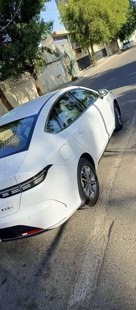 بياع بي واي دي ديستروير موديل 2025 ماشيه 5000 قابله للزياده رقم بغداد مكان السياره بغداد البياع السياره بسمي السعر 21 مليون السياره مكفوله كفاله عامه حتى من الشخط رقم الموبايل ***********7
