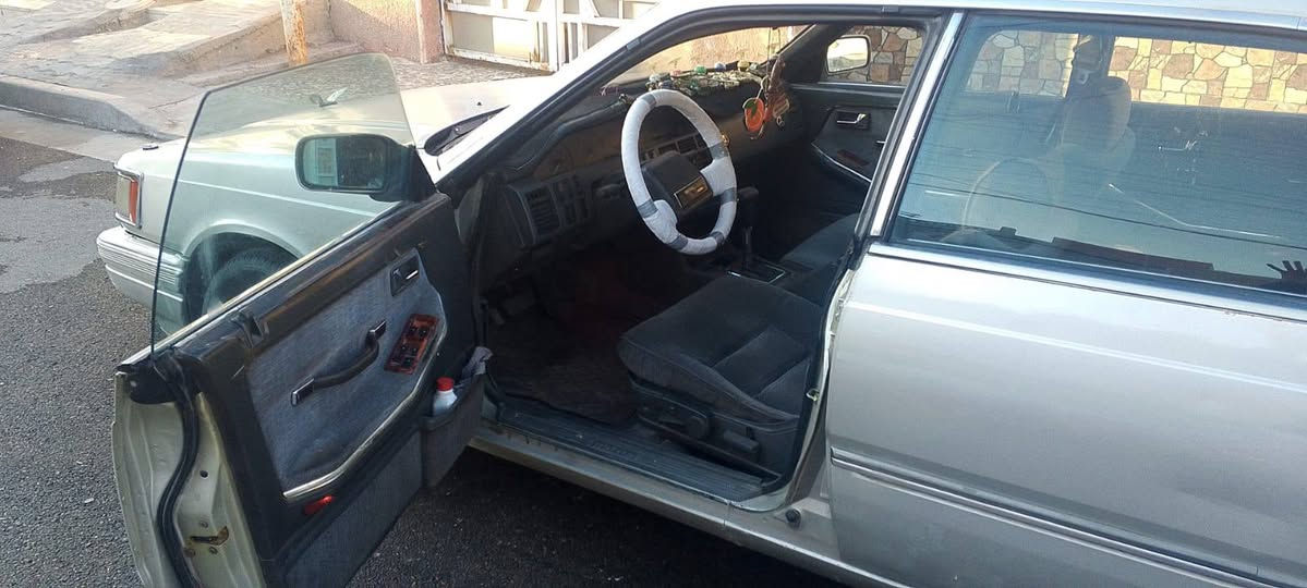 سلام عليكم سياره ماصده موديل ٨٩ حجم ٩٢٩ سياره نضيفه مثل ما بصوره سعره ٤٠ وبيه مجال ***********
