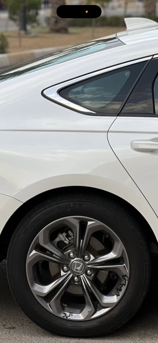 السلام عليكم
ويل هوندا اكورد exl المرغوب يعني تنسه شي اسمه وحيف وطسه 🔥✅ويل  ابد ميفشل وال شاده عل سيارته يعرف شنو هذا الويل  جديد لوك تايرات بلاديه اصل مال شركه 
ويل بلمعته موجود ب حي الجامعه 
سعر 850 دولار $ وبي مجال 
***********
