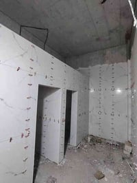 نعطيك لفظل بلعمل وظمان بلعمل خلفه سيراميك والباخ وابياض واشتاكير وشغل ...