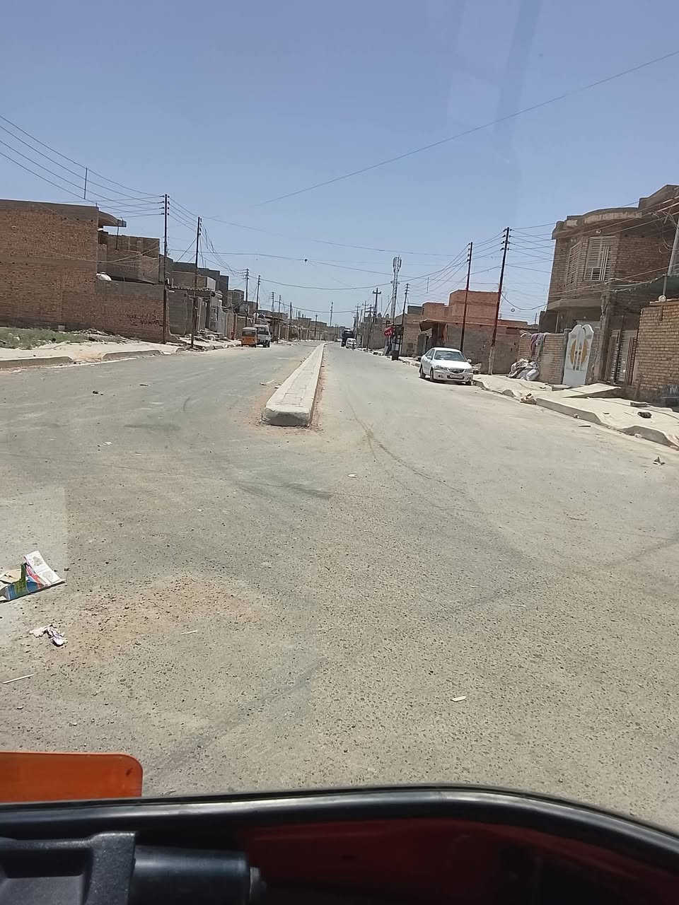 سلام عليكم بيت للبيع مساحه 100 متر حي طارق شارع لمدارس بلاخير بناء جديد كامل خدمات عوزه كاشي  زراعي مكاتبه دلال سعر 35 وبي مجال لاستفسار واتساب او للمراوس يرهم حسب لقناعه  ***********
